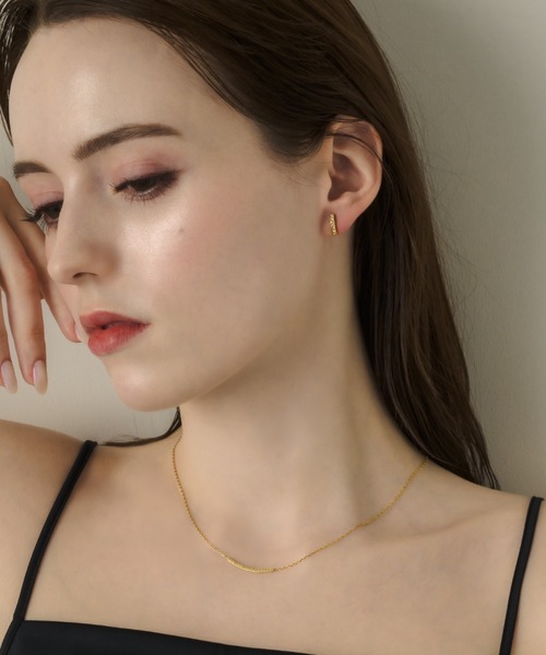 muku(ムク)の「PIERCE/LINE STONE(ピアス(両耳用)・レディース・ゴールド/シルバー・FREE)」の7枚目の写真