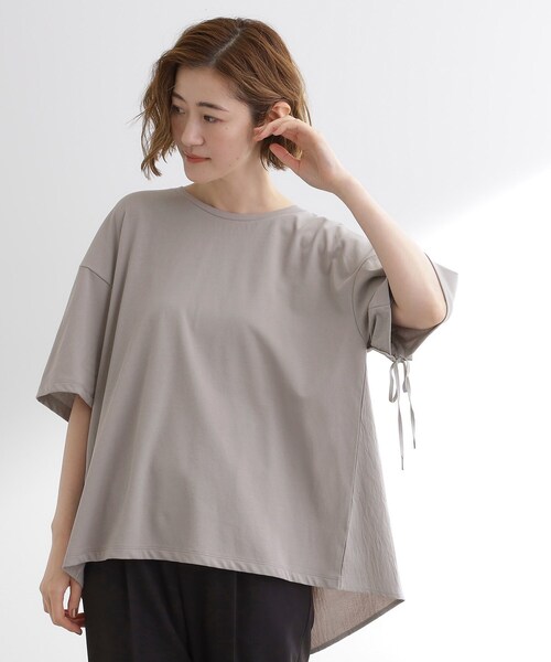 grove(グローブ)の「後ろ姿で魅せる バックドロストシャーリングTシャツ(Tシャツ/カットソー・レディース・ライトグレー/ブラック/ブラウン系・05/01/02/03/04)」の4枚目の写真