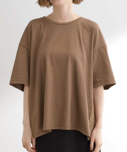 grove(グローブ)の「後ろ姿で魅せる バックドロストシャーリングTシャツ(Tシャツ/カットソー・レディース・ライトグレー/ブラック/ブラウン系・05/01/02/03/04)」の16枚目の写真