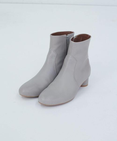 ADIEU TRISTESSE（アデュートリステス）の「ショートブーツ（ブーツ・レディース・アイボリー/グレイッシュベージュ/ブラック・L/M/S）」の3枚目の写真