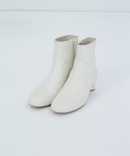 ADIEU TRISTESSE（アデュートリステス）の「ショートブーツ（ブーツ・レディース・アイボリー/グレイッシュベージュ/ブラック・L/M/S）」の2枚目の写真