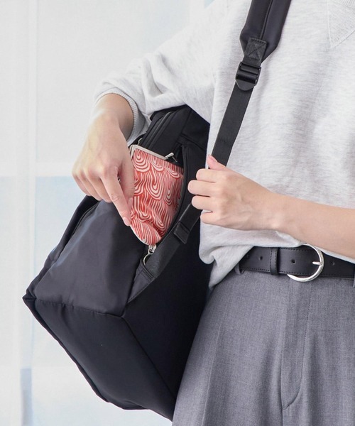 ROOTOTE(ルートート)の「ルートート / LT.セオルー.アンサンブル-B(ビジネスバッグ・レディース・ブラック/カーキ/ネイビー/ベージュ・FREE)」の19枚目の写真