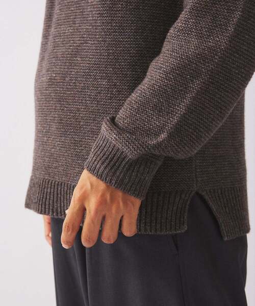 JOURNAL STANDARD relume（ジャーナルスタンダード　レリューム）の「ハミルトン ウール ガーター クルーネック ニット（ニット/セーター・メンズ・パープル/レンガ/ブラック系その他/グレー/アイボリー・LARGE/MEDIUM/SMALL）」の6枚目の写真
