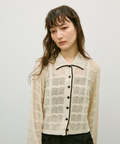 Lutim by u(ルチバイユー)の「Lace panel polo cardigan / レースパネルポロカーディガン(カーディガン/ボレロ・レディース・ブラック/グレイッシュベージュ/ナチュラル・FREE)」の2枚目の写真