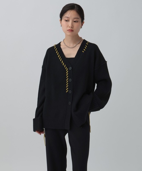 LEPSIM（レプシィム）の「5ゲージハンドステッチVカーディガン　595543（カーディガン/ボレロ・レディース・ブラック/オフホワイト/グレー/レッド・FREE）」の16枚目の写真