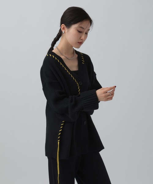 LEPSIM（レプシィム）の「5ゲージハンドステッチVカーディガン　595543（カーディガン/ボレロ・レディース・ブラック/オフホワイト/グレー/レッド・FREE）」の17枚目の写真