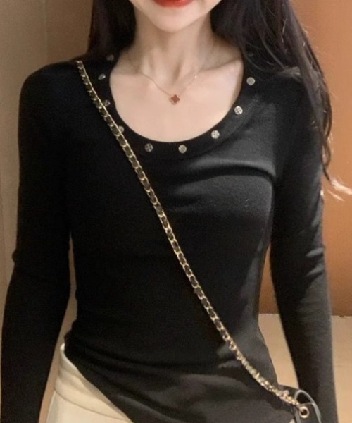 Ritzy(リッツィー)の「スタッズネック トップス(Tシャツ/カットソー・レディース・グレー/ブラック・M/L)」の5枚目の写真