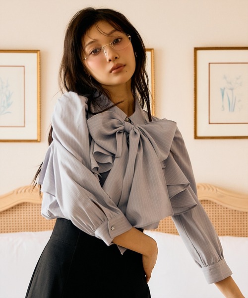 AND COUTURE（アンドクチュール）の「ビジューボタンフリルケープブラウス（シャツ/ブラウス・レディース・ブラック系その他/オフホワイト/ブルー系その他/ベージュ系その他・FREE）」の14枚目の写真