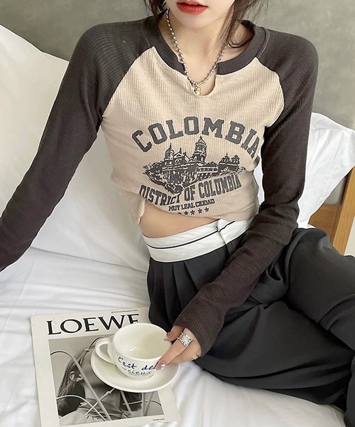 shopnikoniko(ショップニコニコ)の「スリットネック ラグランロングTシャツ(Tシャツ/カットソー・レディース・ブラウン・フリー)」の4枚目の写真