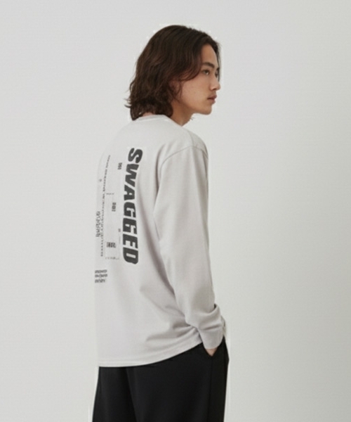 GLAZOS（グラソス）の「【プチプラ】バックバーチカルロゴプリント長袖Tシャツ（Tシャツ/カットソー・キッズ・ブラック/オレンジ/ライトグレー/ホワイト/ネイビー/ブラウン・170cm/160cm/150cm/180cm）」の3枚目の写真