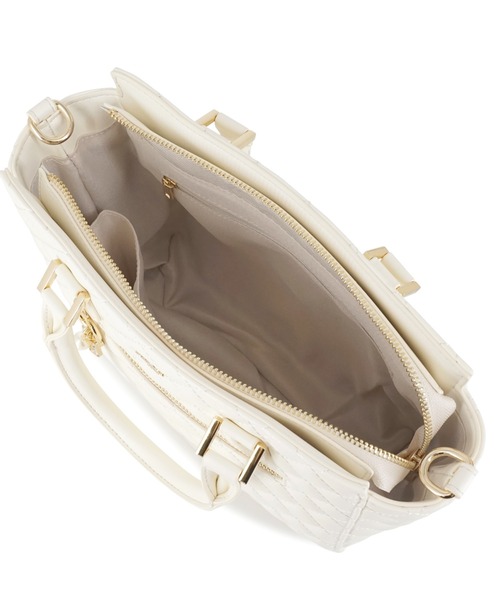 PAUL & JOE ACCESSOIRES(ポールアンドジョーアクセソワ)の「ポール & ジョー アクセソワ ハンドバッグ <キルティング>(ハンドバッグ・レディース・ピンク/ブラック/アイボリー・FREE)」の8枚目の写真