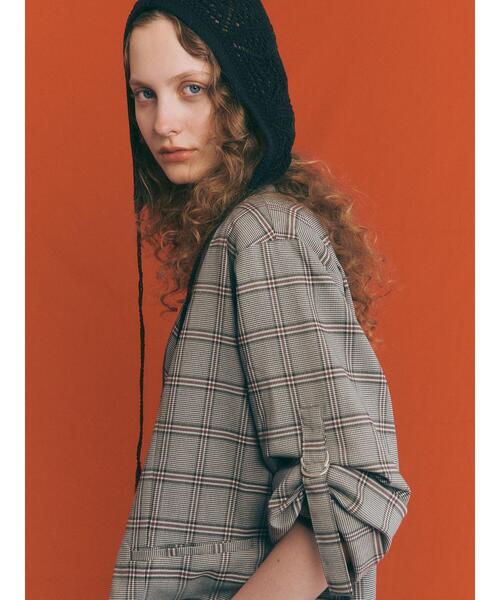 Te chichi TERRASSE(テチチテラス)の「ロールアップテーラードジャケット《2025autumn catalog item》(ノーカラージャケット・レディース・チャコールグレー/ブラック/ベージュ・F)」の5枚目の写真