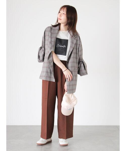 Te chichi TERRASSE(テチチテラス)の「ロールアップテーラードジャケット《2025autumn catalog item》(ノーカラージャケット・レディース・チャコールグレー/ブラック/ベージュ・F)」の7枚目の写真