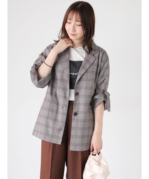 Te chichi TERRASSE(テチチテラス)の「ロールアップテーラードジャケット《2025autumn catalog item》(ノーカラージャケット・レディース・チャコールグレー/ブラック/ベージュ・F)」の9枚目の写真