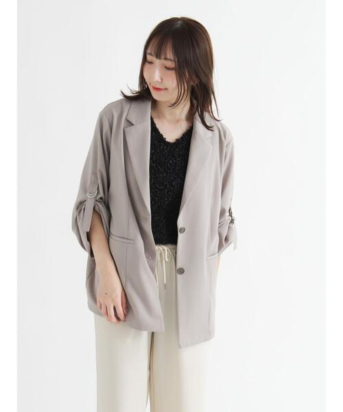 Te chichi TERRASSE(テチチテラス)の「ロールアップテーラードジャケット《2025autumn catalog item》(ノーカラージャケット・レディース・チャコールグレー/ブラック/ベージュ・F)」の15枚目の写真