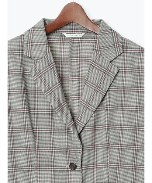 Te chichi TERRASSE(テチチテラス)の「ロールアップテーラードジャケット《2025autumn catalog item》(ノーカラージャケット・レディース・チャコールグレー/ブラック/ベージュ・F)」の20枚目の写真