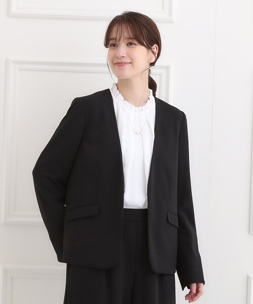 SHOO・LA・RUE（シューラルー）の「【洗濯機可/セットアップ可/S-3L】きちんと楽に。カットジョーゼットノーカラージャケット（ノーカラージャケット・レディース・ネイビー/ナチュラル/ブラック・01/02/03/04/05）」の5枚目の写真