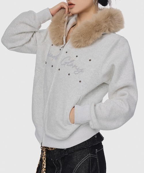 .KOM(ドットコム)の「A'GEM/9 × .kom 『.KOM/ドットケーオーエム』 Rhinestone Logo Faux Fur Zip-Up Hoodie/ラインストーンロゴ ファーフード ジップアップパーカー(パーカー・レディース・チャコールグレー/ライトグレー・M)」の15枚目の写真