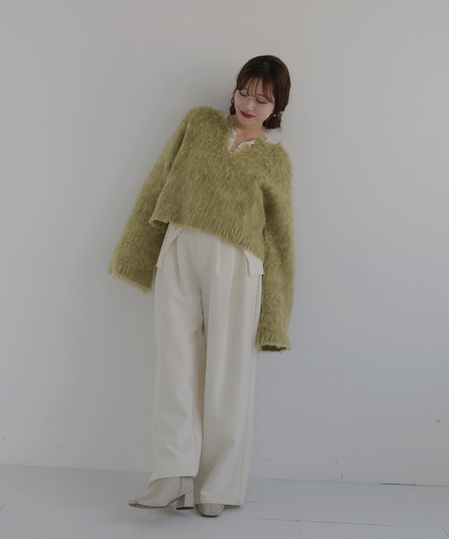 hellam(へラム)の「【sakippe×hellam】シャギーフレアスリーブニット(ニット/セーター・レディース・グレー/レッド/ピンク/グリーン/イエロー/アイボリー・FREE)」の13枚目の写真