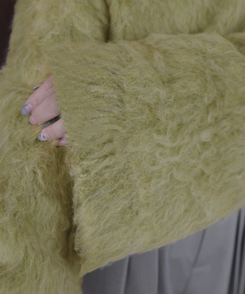 hellam(へラム)の「【sakippe×hellam】シャギーフレアスリーブニット(ニット/セーター・レディース・グレー/レッド/ピンク/グリーン/イエロー/アイボリー・FREE)」の7枚目の写真