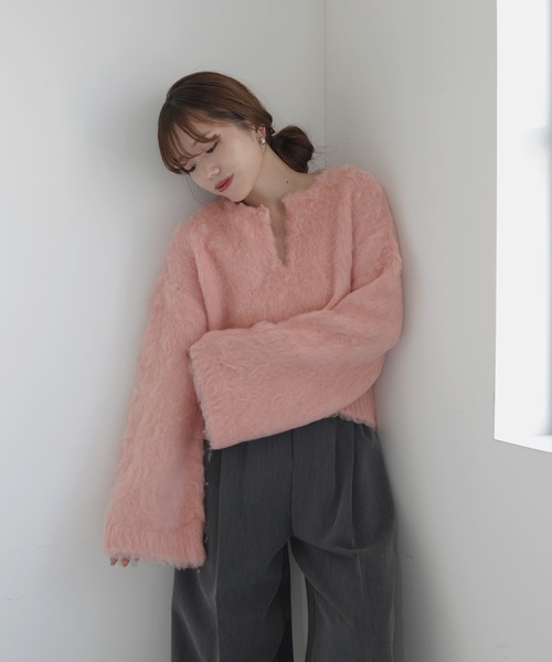 hellam(へラム)の「【sakippe×hellam】シャギーフレアスリーブニット(ニット/セーター・レディース・グレー/レッド/ピンク/グリーン/イエロー/アイボリー・FREE)」の15枚目の写真