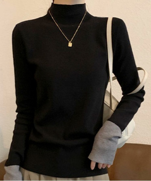 Maison Calme(メゾンカルム)の「配色スリーブタートルネックニットタイトトップス フェイクレイヤード 細見え 長袖(ニット/セーター・レディース・ベージュ/ブラック・M/L)」の3枚目の写真