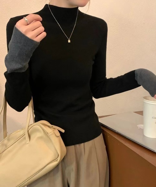 Maison Calme(メゾンカルム)の「配色スリーブタートルネックニットタイトトップス フェイクレイヤード 細見え 長袖(ニット/セーター・レディース・ベージュ/ブラック・M/L)」の10枚目の写真