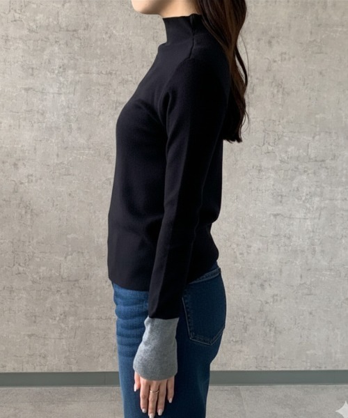 Maison Calme(メゾンカルム)の「配色スリーブタートルネックニットタイトトップス フェイクレイヤード 細見え 長袖(ニット/セーター・レディース・ベージュ/ブラック・M/L)」の16枚目の写真