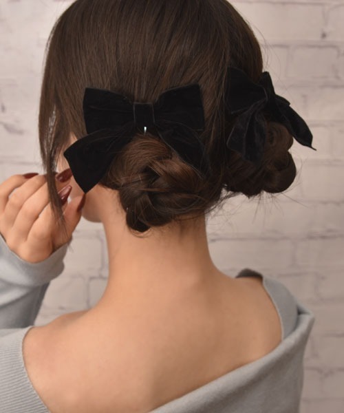 VIBGYOR Women(ヴィブジョー ウィメン)の「【float】ベロア リボン ヘアクリップ【2個セット】(バレッタ/ヘアクリップ・レディース・ブラック/ワインレッド・FREE)」の8枚目の写真