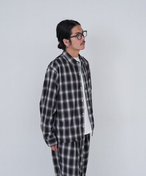 Kastane（カスタネ）の「【セットアップ対応/ユニセックス】BM チェックシャツ（シャツ/ブラウス・レディース・ブラック/ブラウン・FREE）」の4枚目の写真