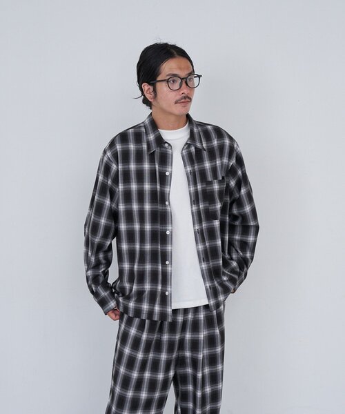 Kastane（カスタネ）の「【セットアップ対応/ユニセックス】BM チェックシャツ（シャツ/ブラウス・レディース・ブラック/ブラウン・FREE）」の5枚目の写真