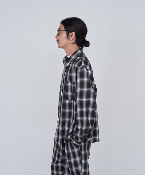 Kastane（カスタネ）の「【セットアップ対応/ユニセックス】BM チェックシャツ（シャツ/ブラウス・レディース・ブラック/ブラウン・FREE）」の6枚目の写真