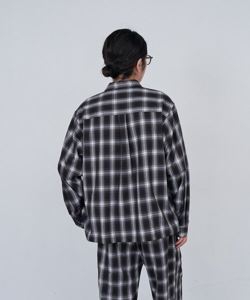 Kastane（カスタネ）の「【セットアップ対応/ユニセックス】BM チェックシャツ（シャツ/ブラウス・レディース・ブラック/ブラウン・FREE）」の7枚目の写真