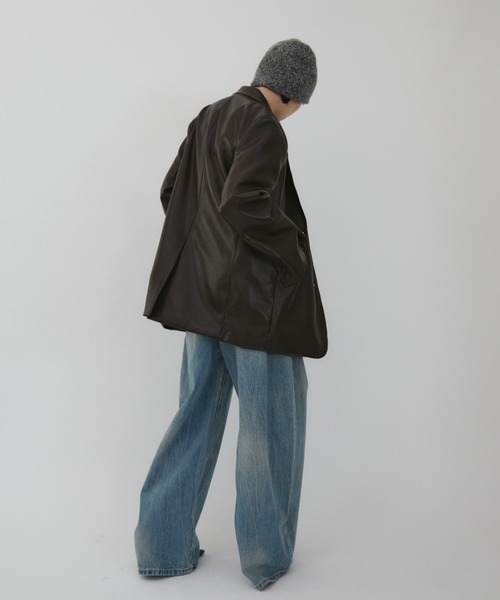 VION(ヴィオン)の「オーバーサイズフェイクレザージャケット / Oversized Faux Leather Jacket(テーラードジャケット・レディース・ブラック/ブラウン・FREE)」の5枚目の写真