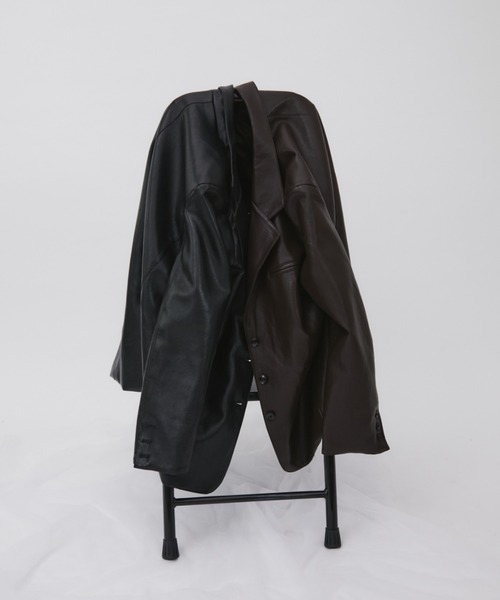 VION(ヴィオン)の「オーバーサイズフェイクレザージャケット / Oversized Faux Leather Jacket(テーラードジャケット・レディース・ブラック/ブラウン・FREE)」の15枚目の写真