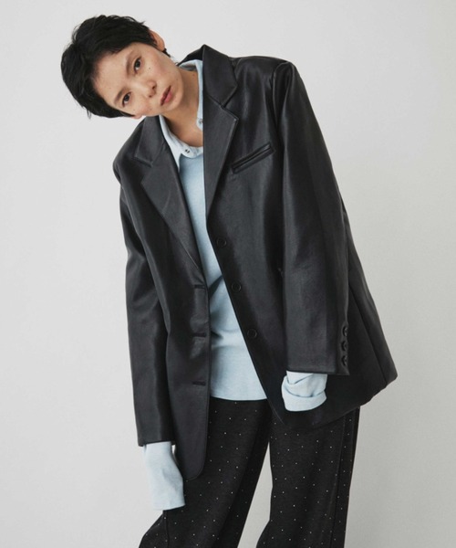 VION(ヴィオン)の「オーバーサイズフェイクレザージャケット / Oversized Faux Leather Jacket(テーラードジャケット・レディース・ブラック/ブラウン・FREE)」の8枚目の写真