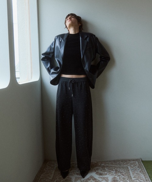VION(ヴィオン)の「オーバーサイズフェイクレザージャケット / Oversized Faux Leather Jacket(テーラードジャケット・レディース・ブラック/ブラウン・FREE)」の19枚目の写真