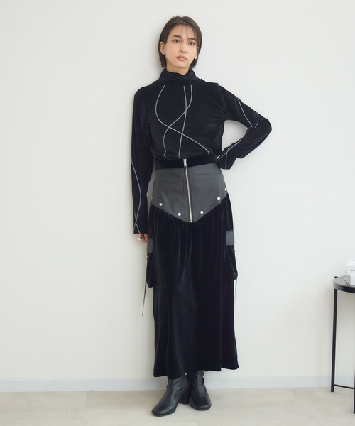 KATHARINE ROSS（キャサリンロス）の「【PILLINI/ピリーニ】ベロア×レザーワークスカート（スカート・レディース・ブラック/ブラウン・FREE）」の4枚目の写真