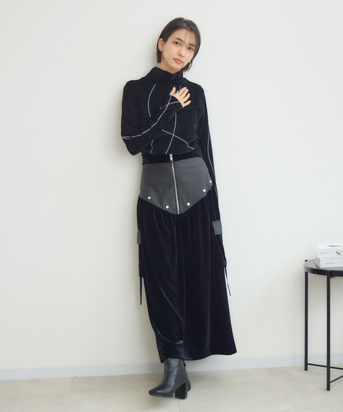 KATHARINE ROSS（キャサリンロス）の「【PILLINI/ピリーニ】ベロア×レザーワークスカート（スカート・レディース・ブラック/ブラウン・FREE）」の5枚目の写真