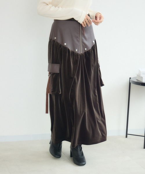 KATHARINE ROSS（キャサリンロス）の「【PILLINI/ピリーニ】ベロア×レザーワークスカート（スカート・レディース・ブラック/ブラウン・FREE）」の15枚目の写真