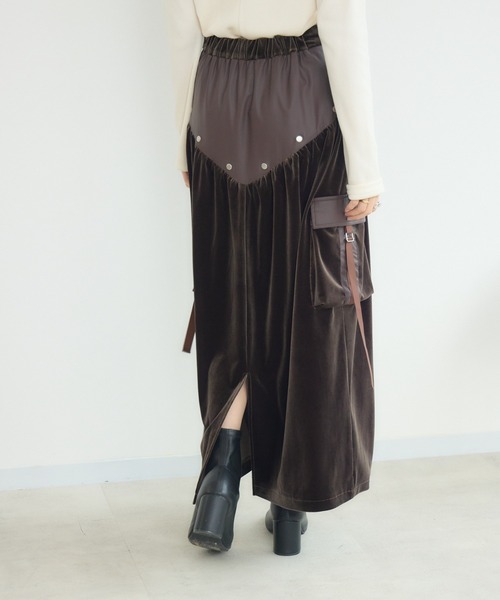 KATHARINE ROSS（キャサリンロス）の「【PILLINI/ピリーニ】ベロア×レザーワークスカート（スカート・レディース・ブラック/ブラウン・FREE）」の17枚目の写真