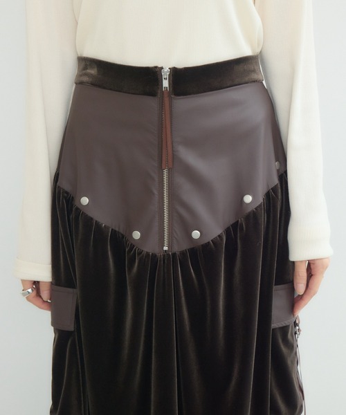 KATHARINE ROSS（キャサリンロス）の「【PILLINI/ピリーニ】ベロア×レザーワークスカート（スカート・レディース・ブラック/ブラウン・FREE）」の20枚目の写真