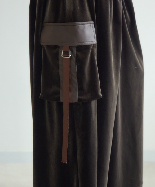 KATHARINE ROSS（キャサリンロス）の「【PILLINI/ピリーニ】ベロア×レザーワークスカート（スカート・レディース・ブラック/ブラウン・FREE）」の22枚目の写真