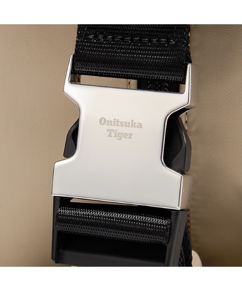 Onitsuka Tiger(オニツカタイガー)の「BACK PACK/ バックパック(ショルダーバッグ・レディース・ブラック/ベージュ・OS)」の5枚目の写真
