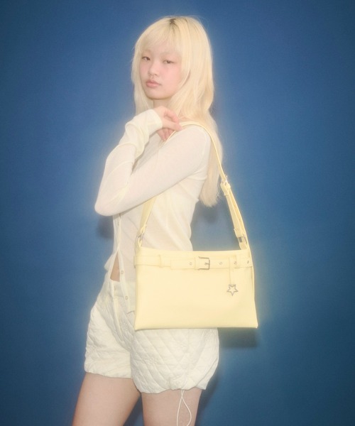 FEKETE（フェケテ）の「star pendant 2way shoulder bag / スターチャーム2WAYショルダーバッグ（ショルダーバッグ・レディース・サックスブルー/ライトイエロー・FREE）」の19枚目の写真