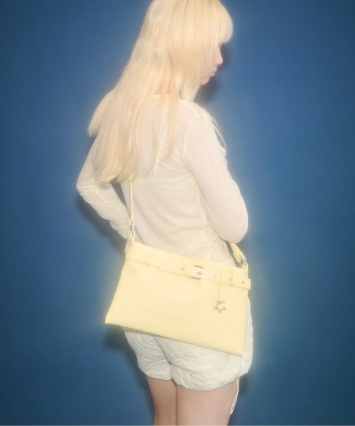 FEKETE（フェケテ）の「star pendant 2way shoulder bag / スターチャーム2WAYショルダーバッグ（ショルダーバッグ・レディース・サックスブルー/ライトイエロー・FREE）」の22枚目の写真