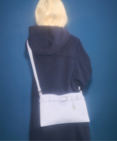 FEKETE（フェケテ）の「star pendant 2way shoulder bag / スターチャーム2WAYショルダーバッグ（ショルダーバッグ・レディース・サックスブルー/ライトイエロー・FREE）」の7枚目の写真