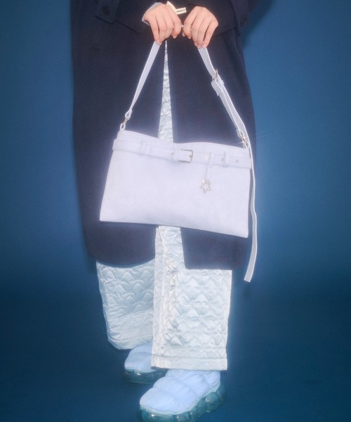 FEKETE（フェケテ）の「star pendant 2way shoulder bag / スターチャーム2WAYショルダーバッグ（ショルダーバッグ・レディース・サックスブルー/ライトイエロー・FREE）」の12枚目の写真