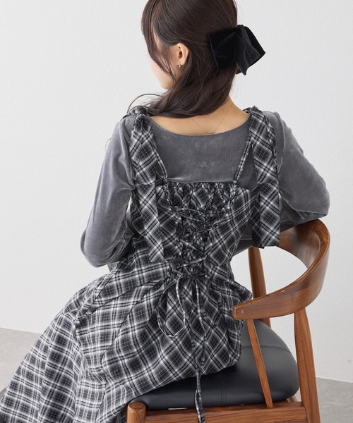 one after another NICE CLAUP(ワンアフターアナザーナイスクラップ)の「新色追加【WEB限定商品】マイナス5キロ見え/バックレースアップキャミワンピース(ワンピース・レディース・ブラウン系その他/ブラック系その他/ブラック・LARGE/MEDIUM)」の1枚目の写真