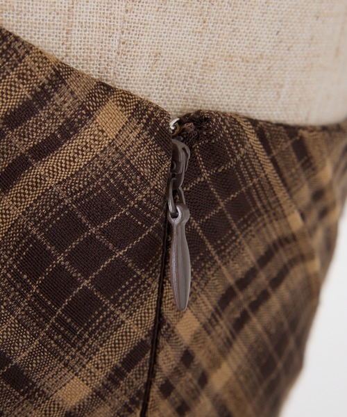 one after another NICE CLAUP(ワンアフターアナザーナイスクラップ)の「新色追加【WEB限定商品】マイナス5キロ見え/バックレースアップキャミワンピース(ワンピース・レディース・ブラウン系その他/ブラック系その他/ブラック・LARGE/MEDIUM)」の6枚目の写真